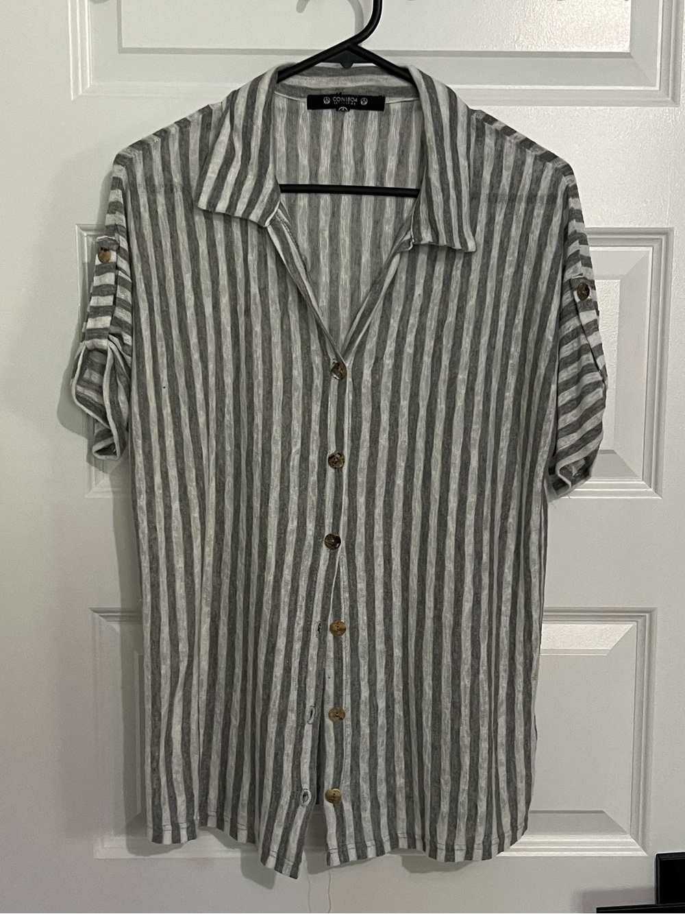 Women’s Coin 1804 Light Gray & White Striped Short-Sleeve Shirt
